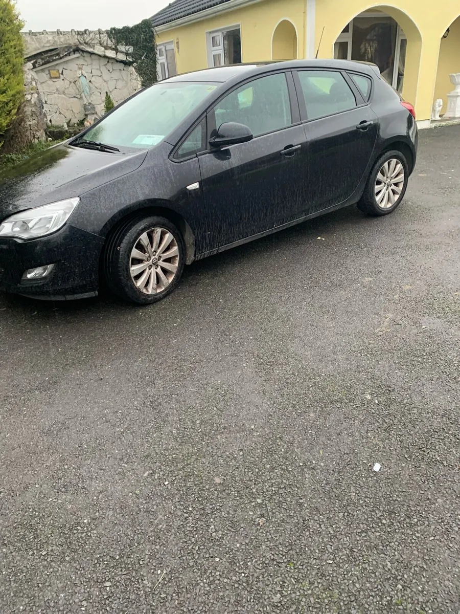 2012 Opel Astra 1.4 petrol Nct 3/26 - Image 4