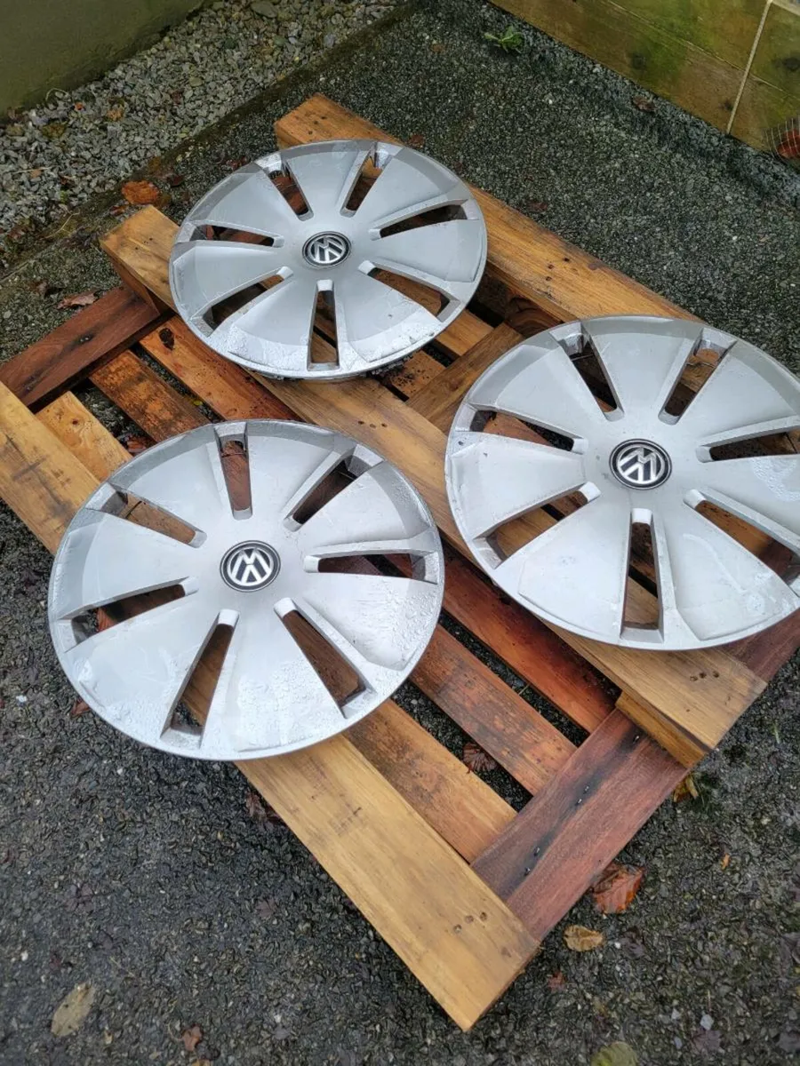 VW Transporter wheels,hubs & tyres - Image 2
