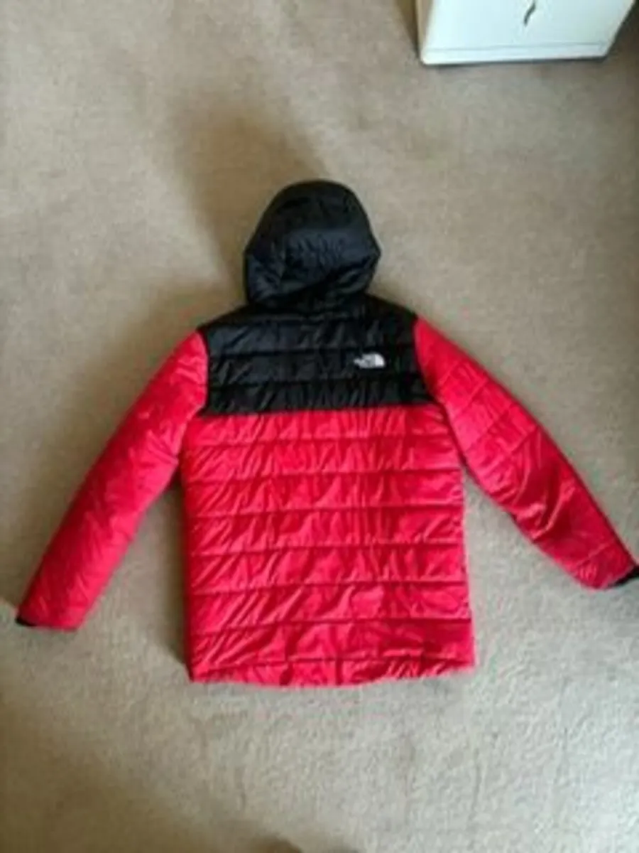 The North Face Reversible Puffa - age 14-16 - Image 2