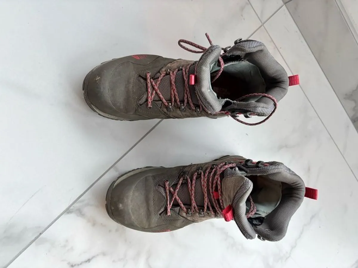 North Face hiking boots - Image 1