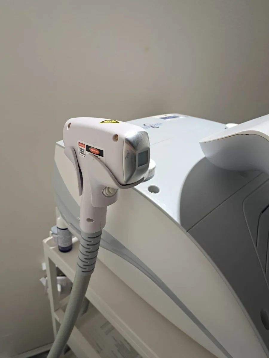 Laser hair removal machine - Image 1