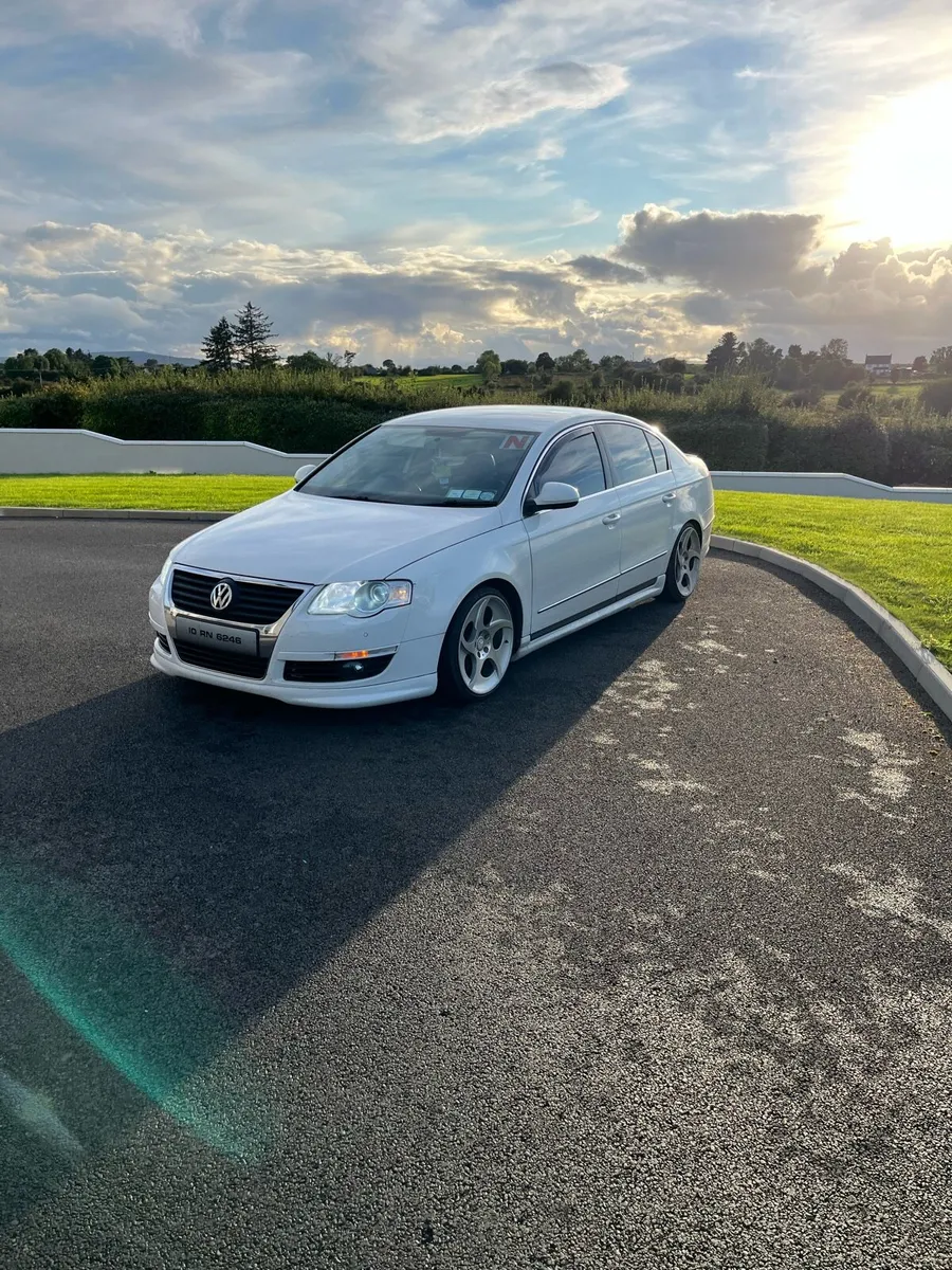 2010 b6 Passat - Image 2