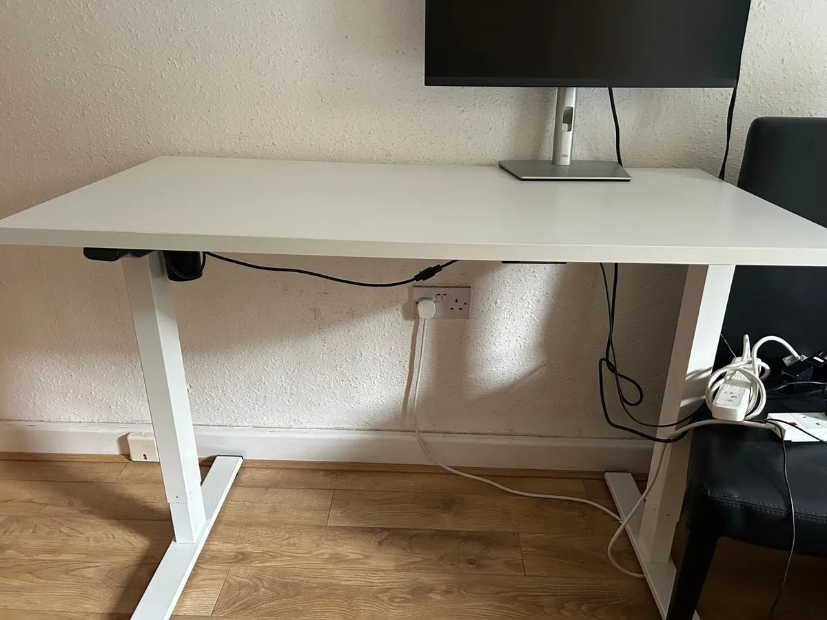 Electric desk - Image 2