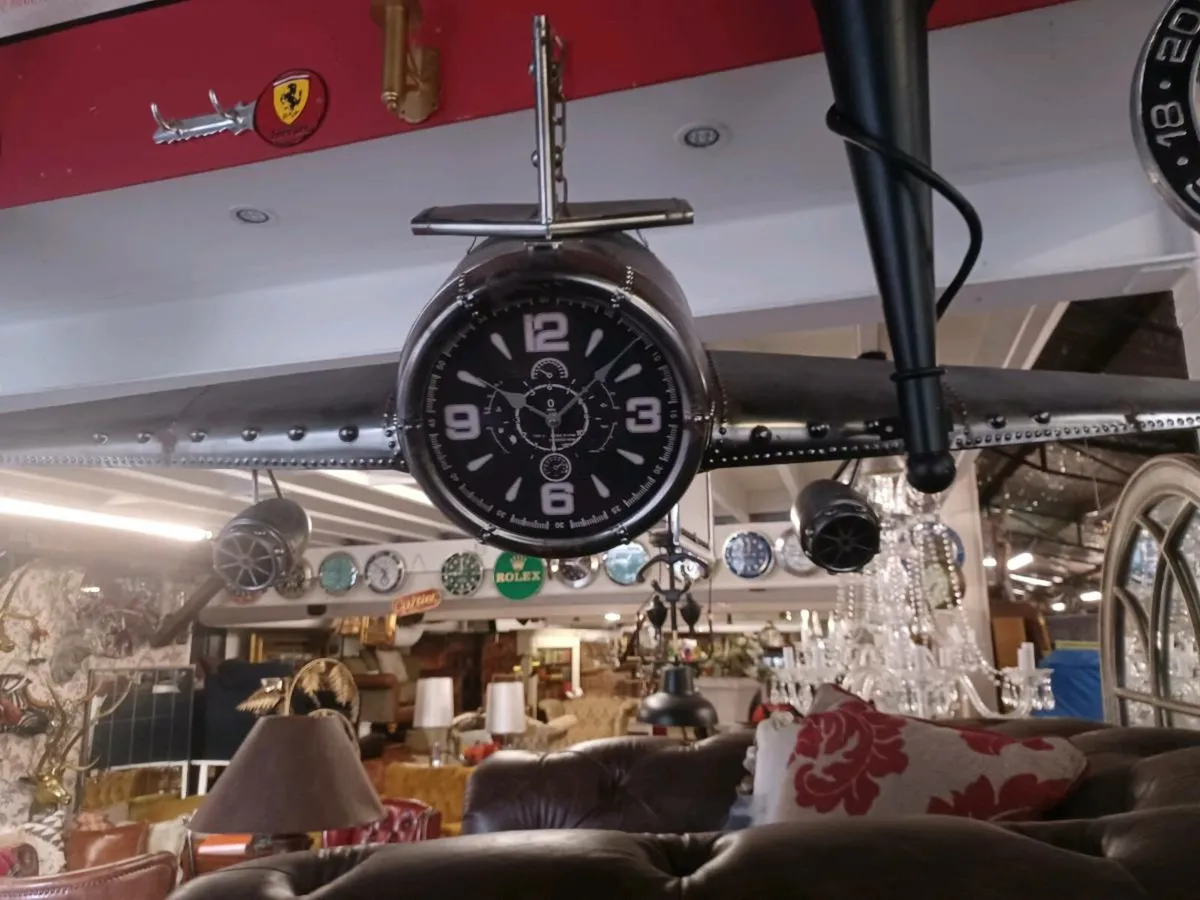 Aeroplane clock - Image 2