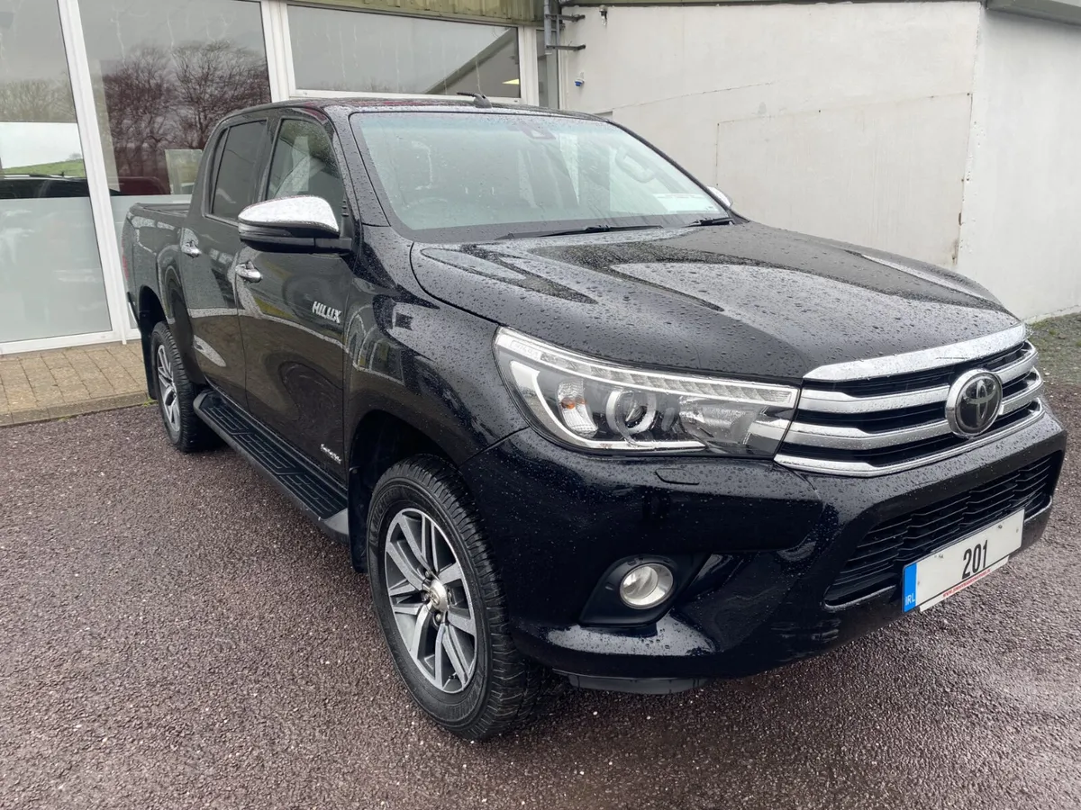 2020 TOYOTA HILUX INVINCIBLE D-4D 4WD DCB - Image 1