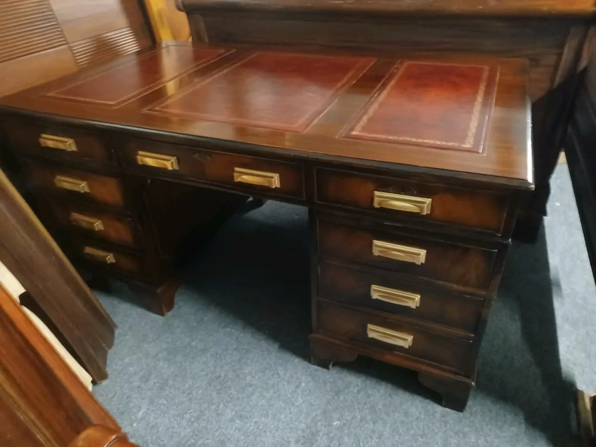 Leather top desk - Image 2