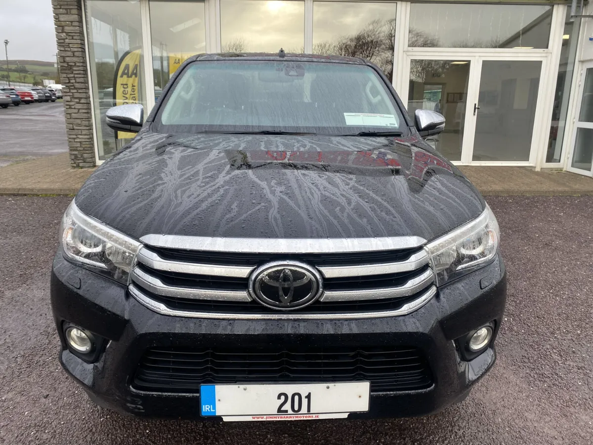 2020 TOYOTA HILUX INVINCIBLE D-4D 4WD DCB - Image 3