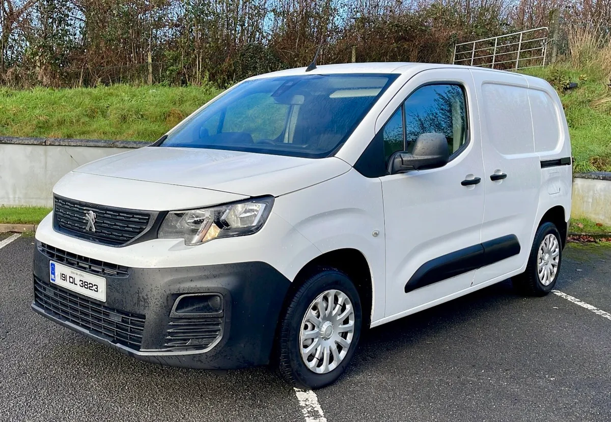 2019 Peugeot partner €8250 no vat - Image 3