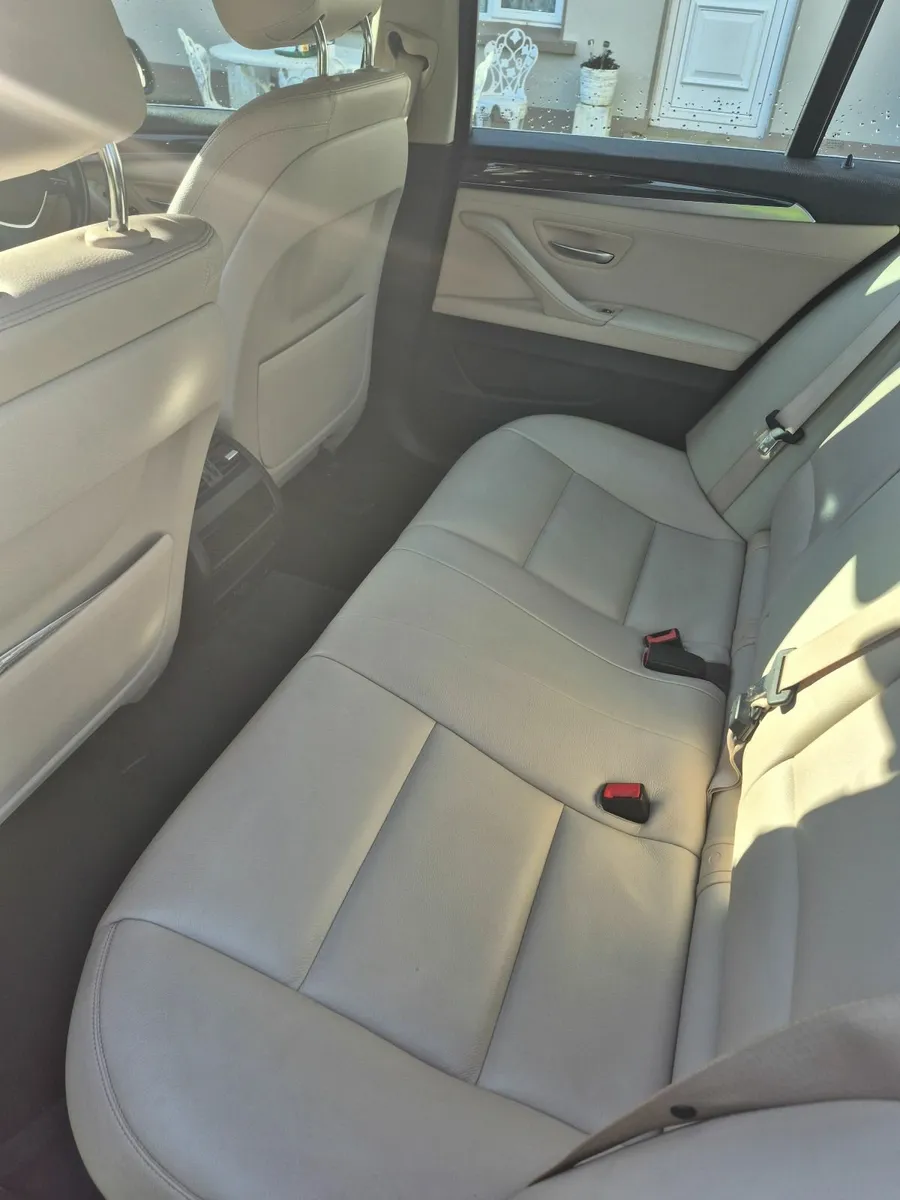 BMW 5-Series 2016 - Image 2