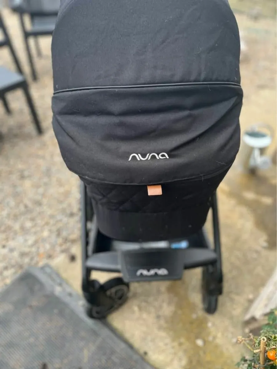 Nuna Mixx Next buggy system with seat AND carrycot - Image 2