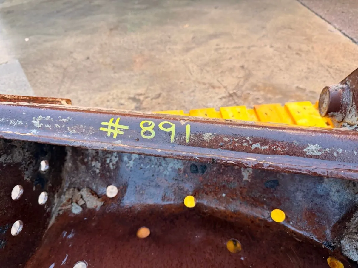 60" JCB 3CX GRADING BUCKET....45MM....891 - Image 3