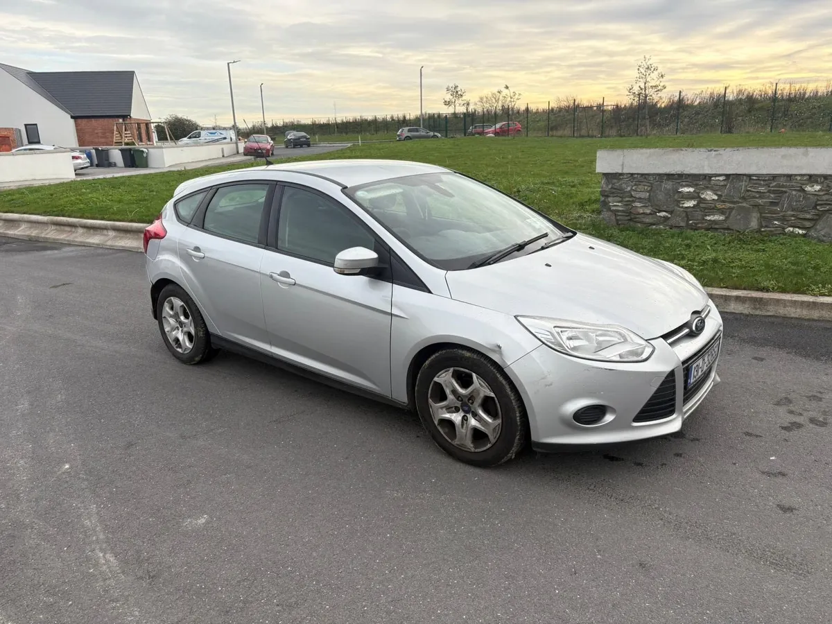 2013 Ford focus Nct 02/26 - Image 2