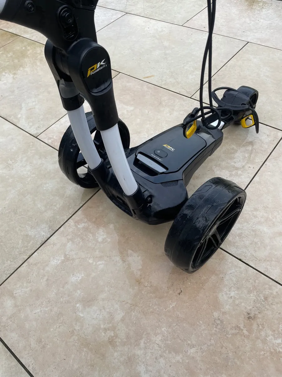 PowaKaddy FX3 Electric Golf Trolley - Image 4