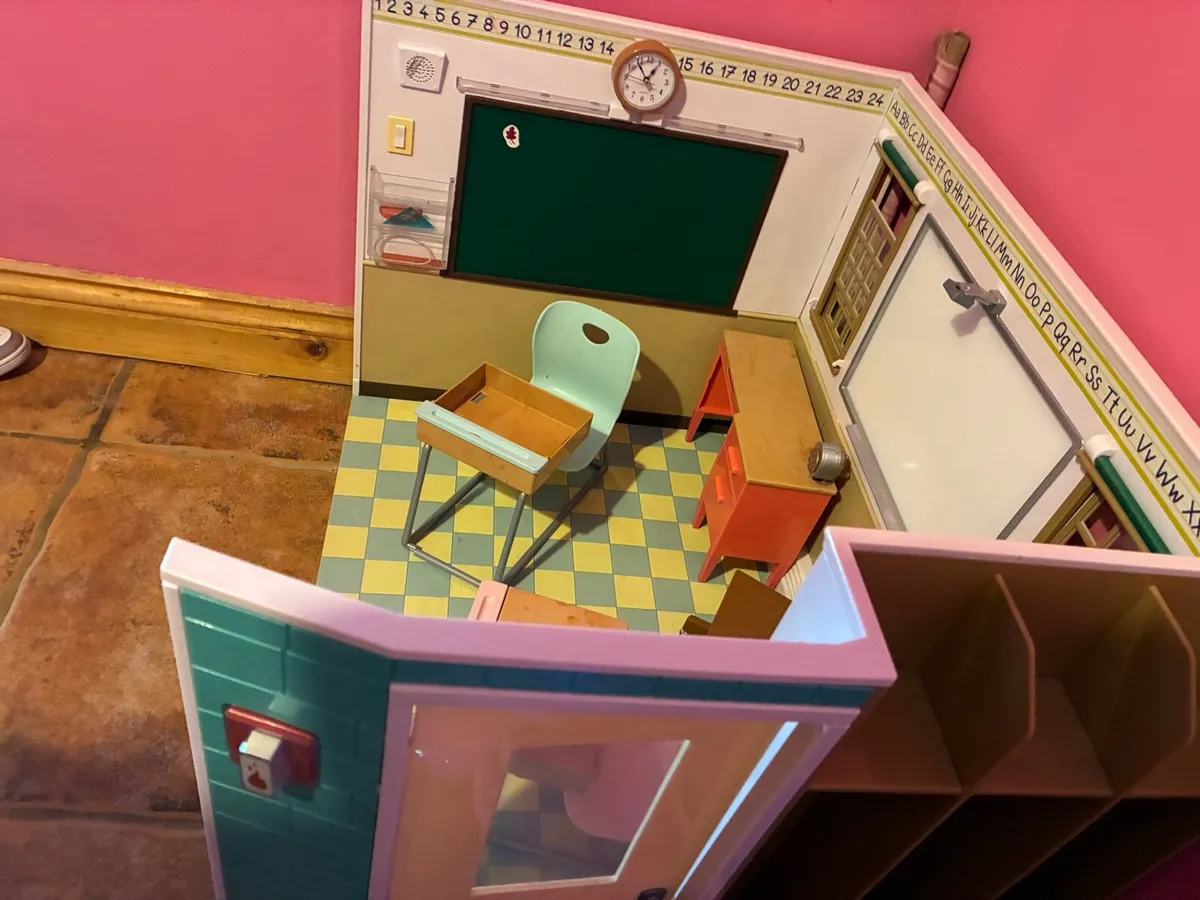 Generation school - Image 1