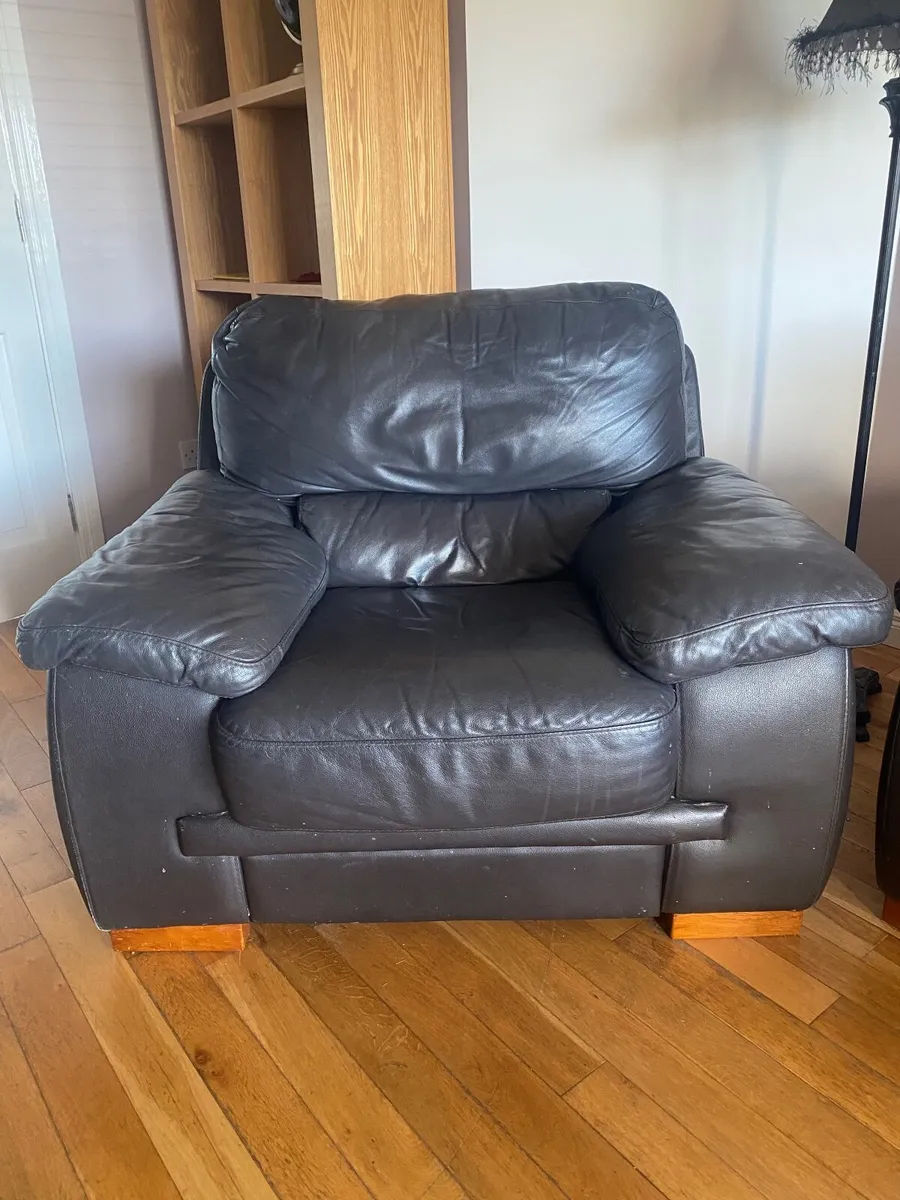Black Leather 2 seater & arm chair - Image 4