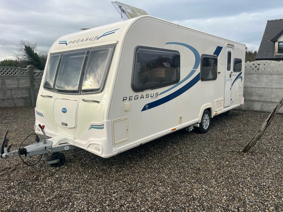 Bailey Pegasus 8 berth family caravan - Image 1