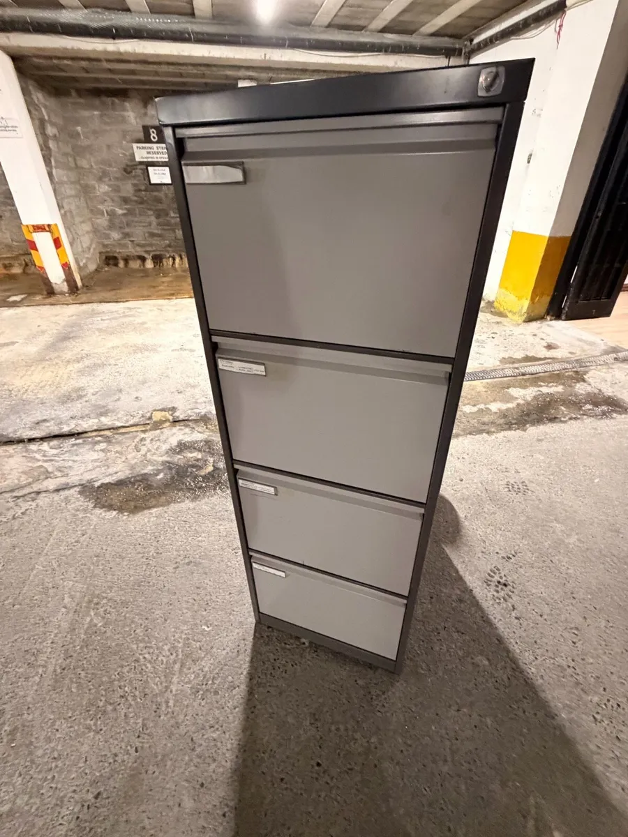 Filing cabinet - Image 1