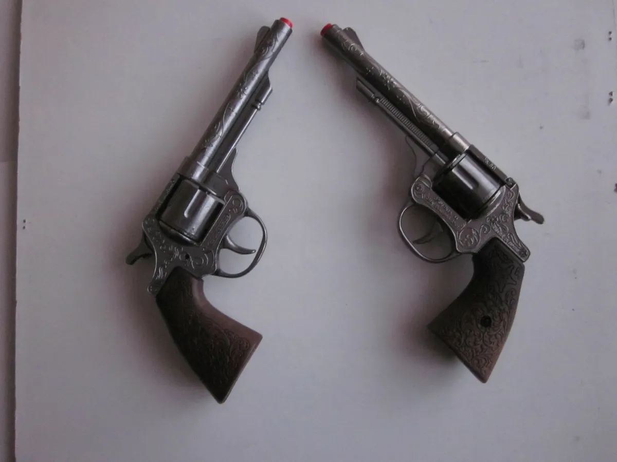 Pair Wild West Diecast Western Pistols - Image 1