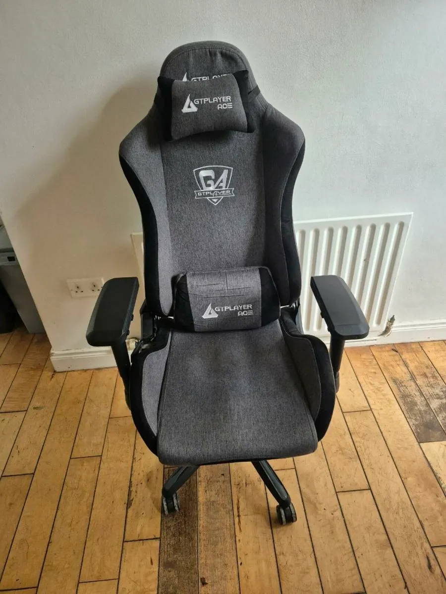Gaming chair - Image 1