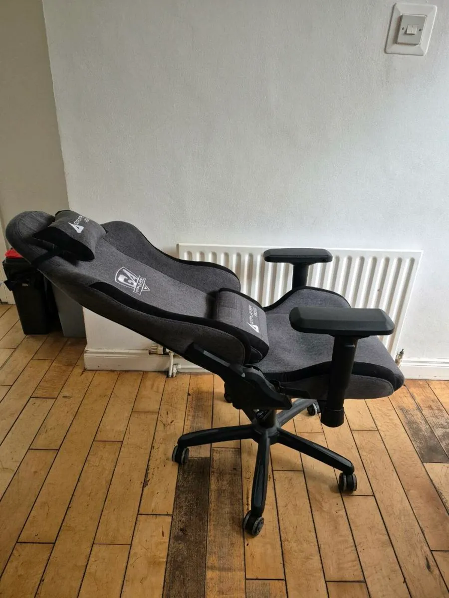 Gaming chair - Image 2