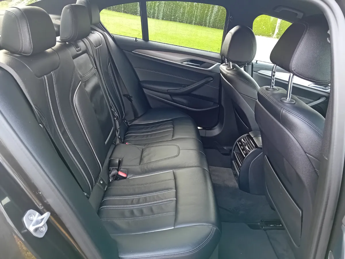 BMW 5-Series 2019 - Image 4