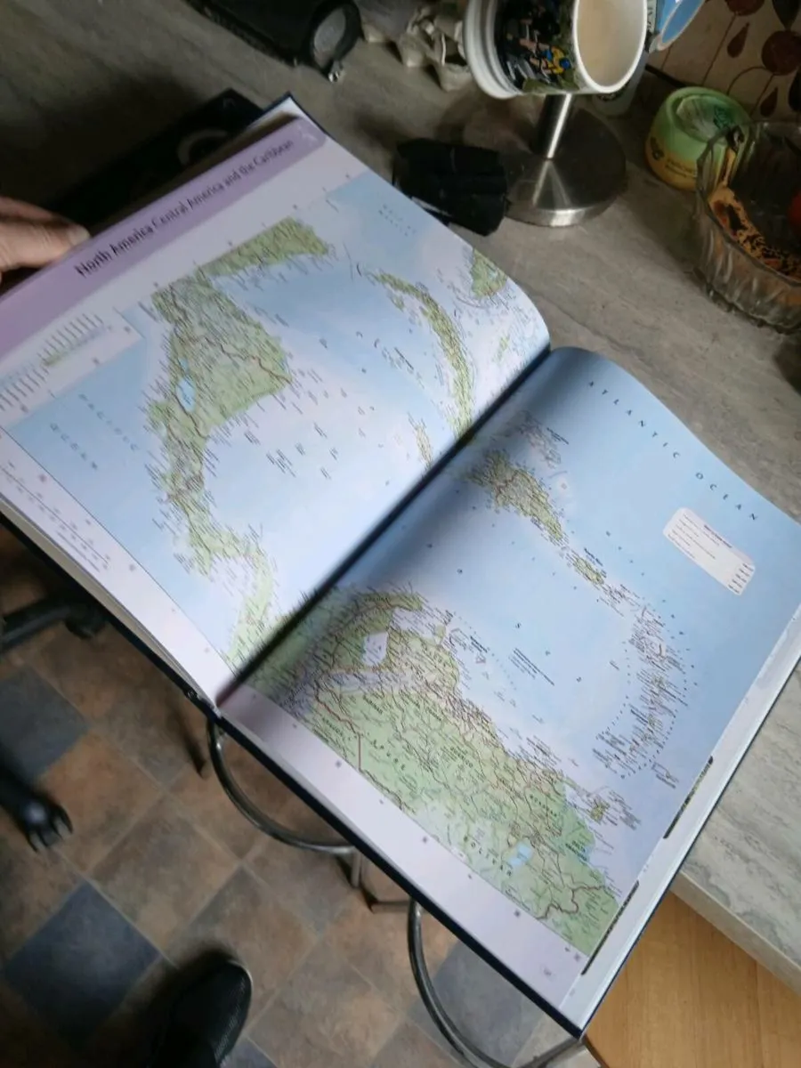 World atlas - Image 3