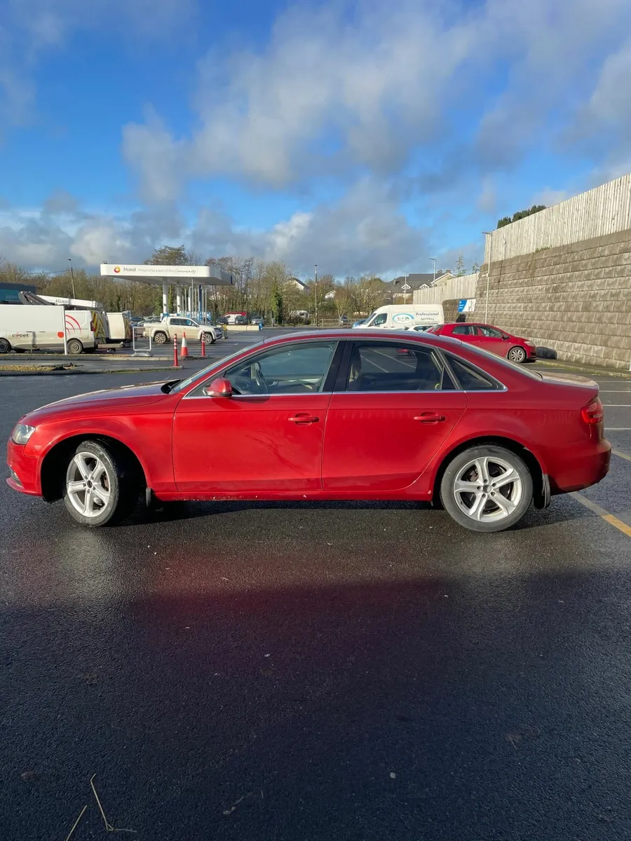 Audi A4 2.0 TDI SE TECHNIK 143PS 4D - Image 3