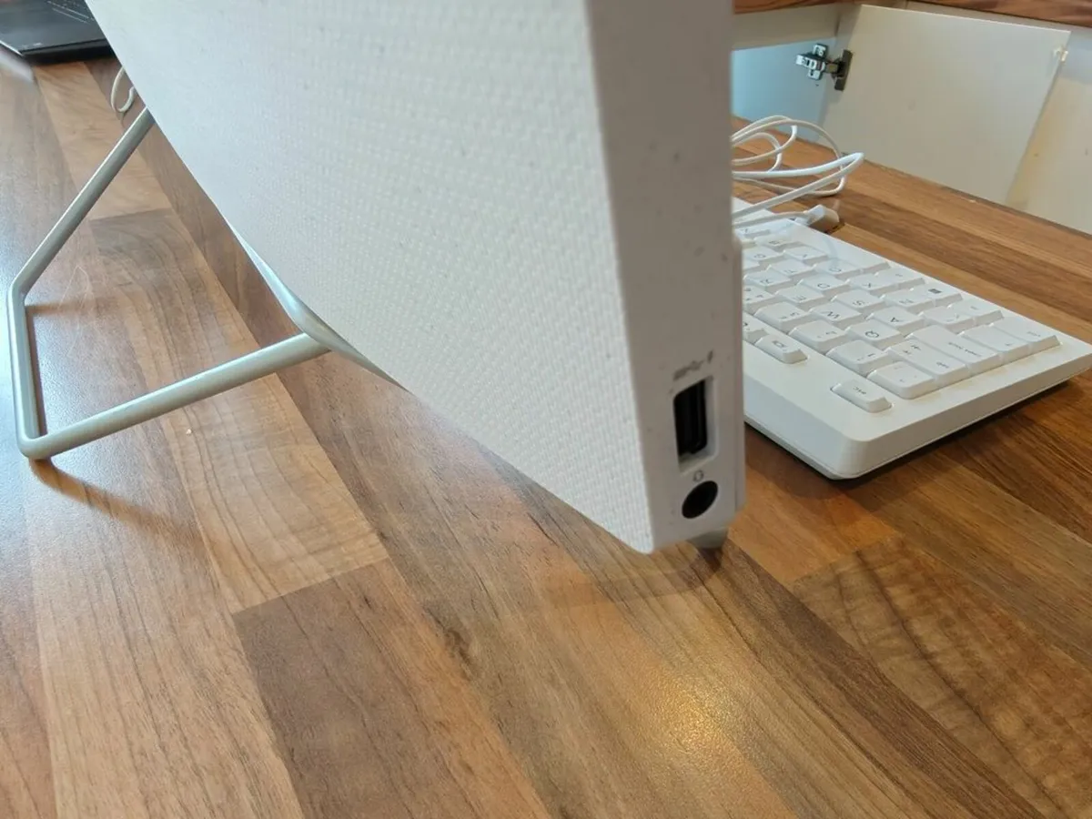 HP All-in-One PC | AMD Ryzen | 8GB | 256GB | 23.8" - Image 3