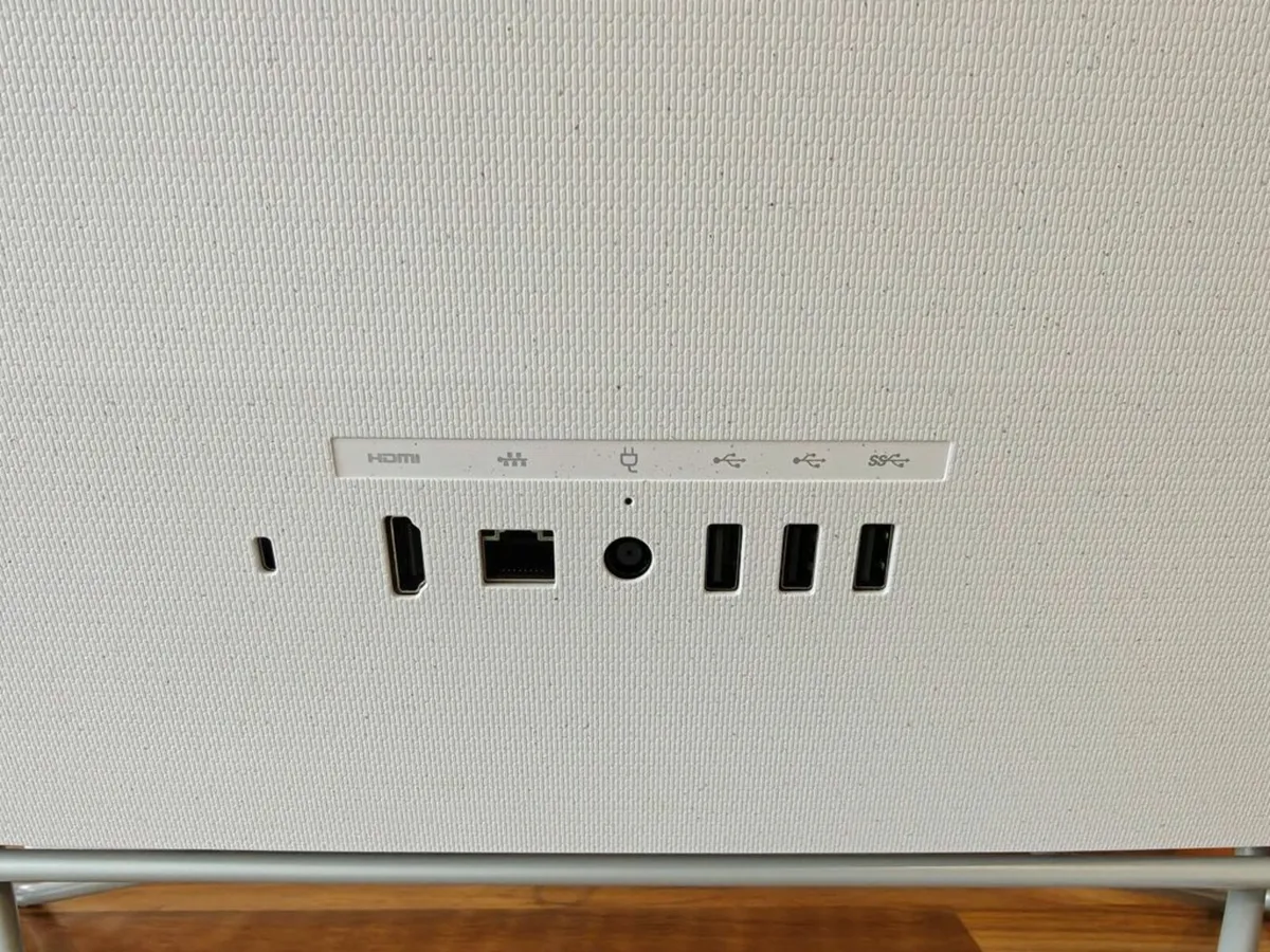 HP All-in-One PC | AMD Ryzen | 8GB | 256GB | 23.8" - Image 4