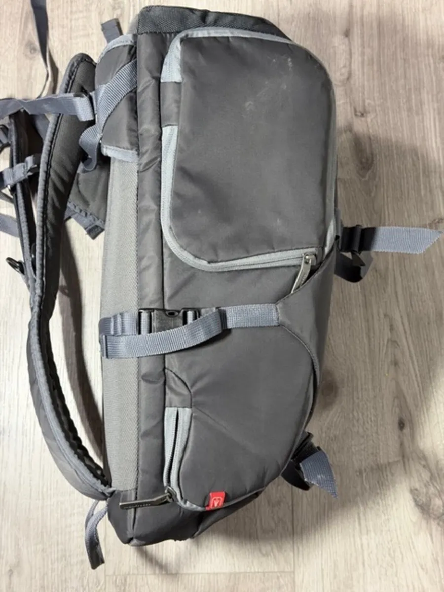 Used Manfrotto Advanced camera and laptop backpack - Image 2