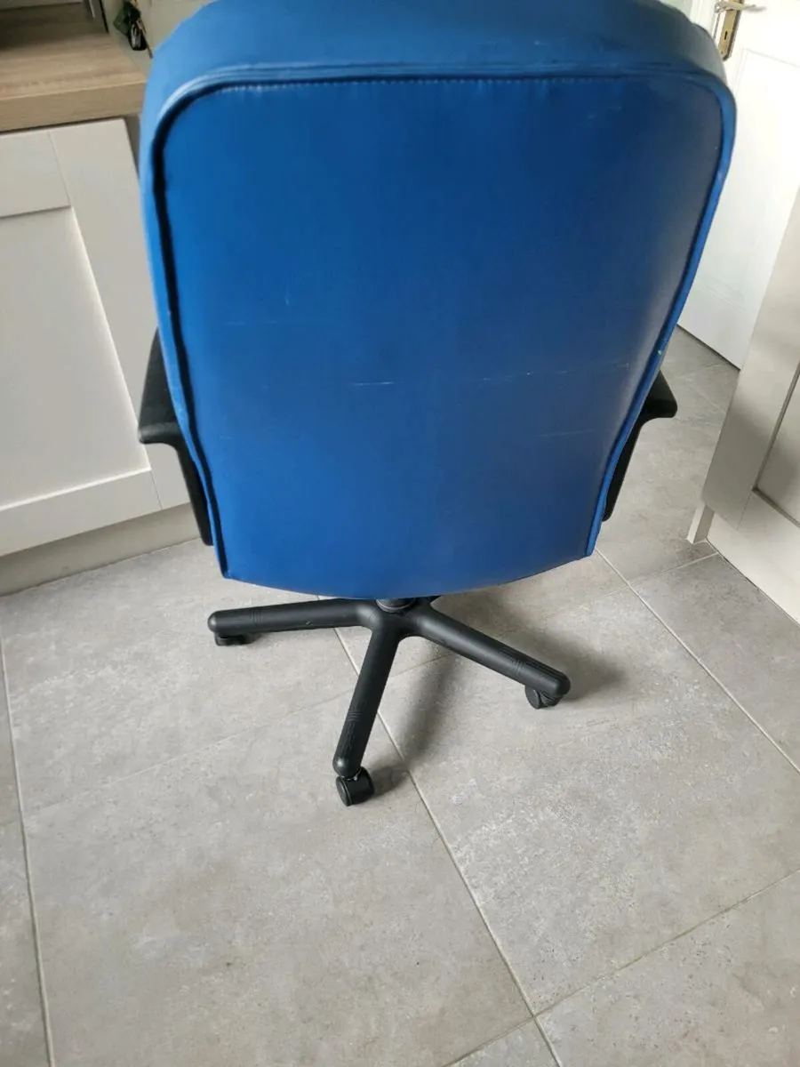NEED GONE - Leather Office chair - Image 2