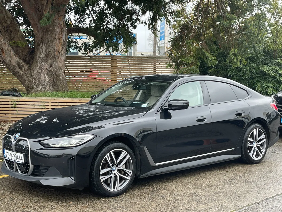 2022 BMW i4..HIGH SPEC..HEATED SEATS..2 KEYS - Image 4