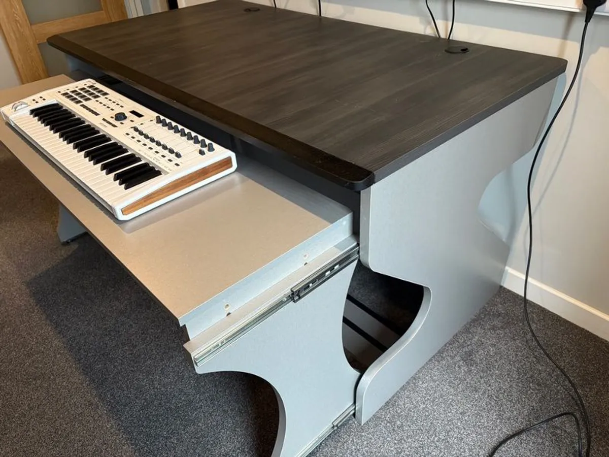 ZAOR Miza Z Flex Studio Desk - Image 3