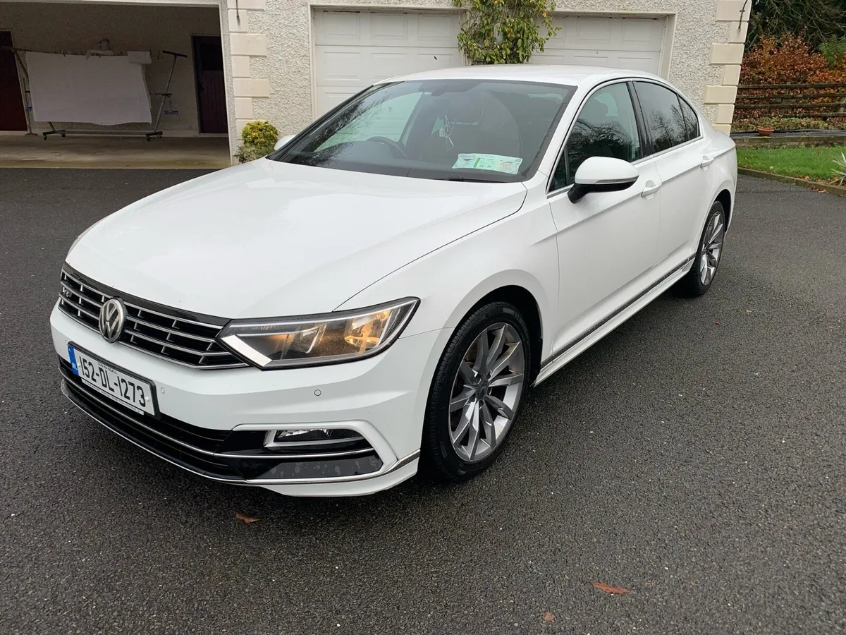 Volkswagen Passat R-Line Highline - Image 2