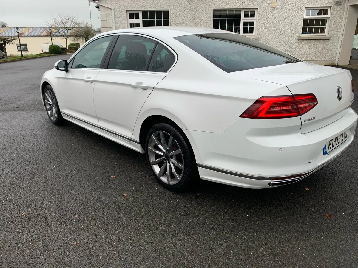 Volkswagen Passat R-Line Highline - Image 3
