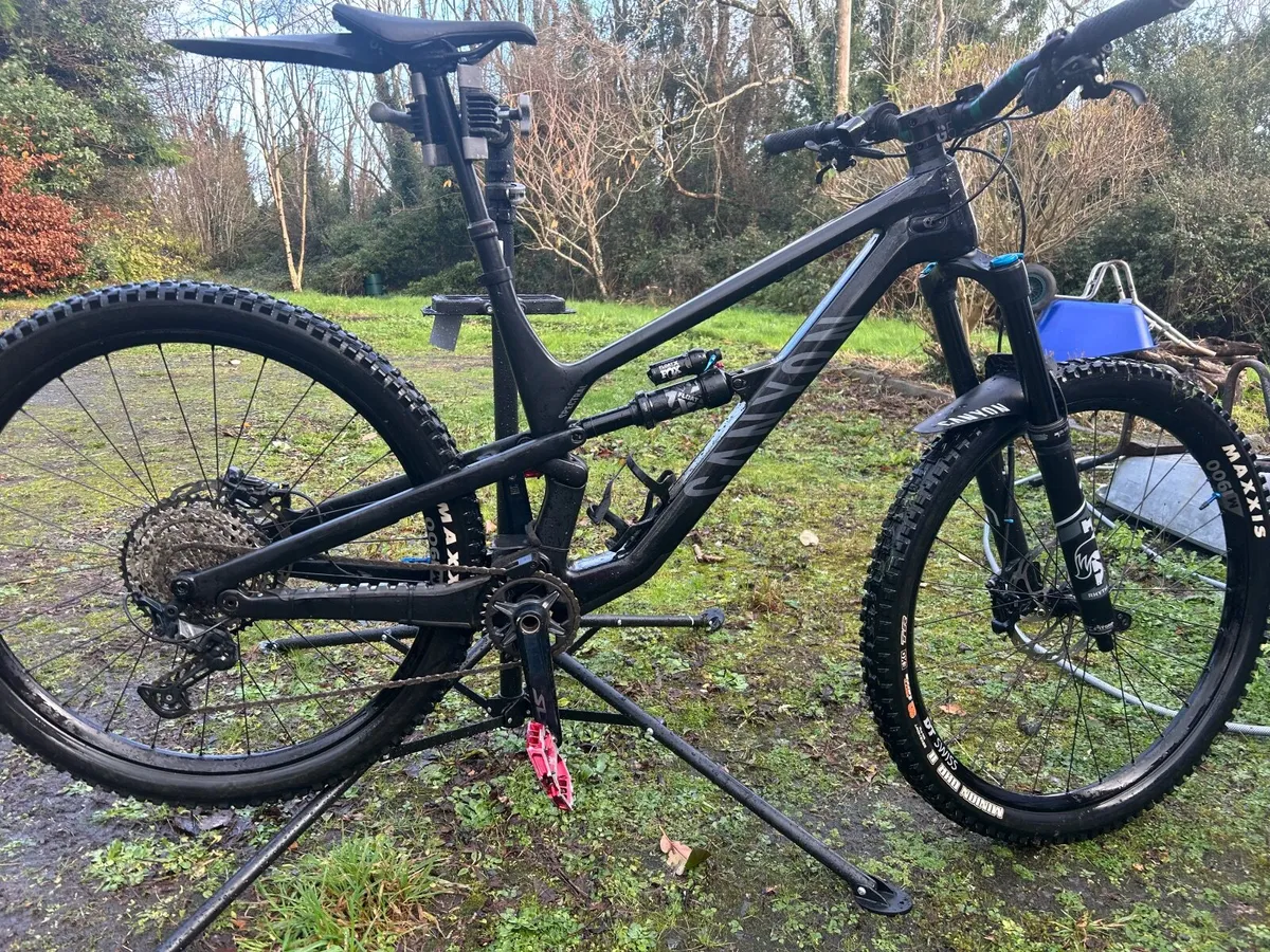 Canyon Spectral 7 CF full sus mountain bike - Image 1