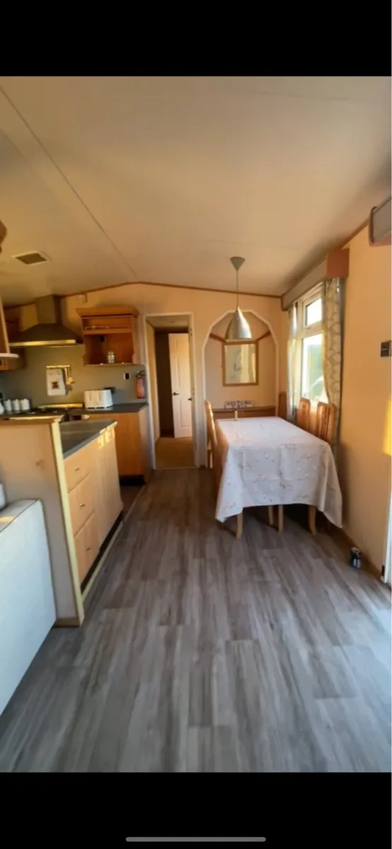 Spacious mobile home - Image 4