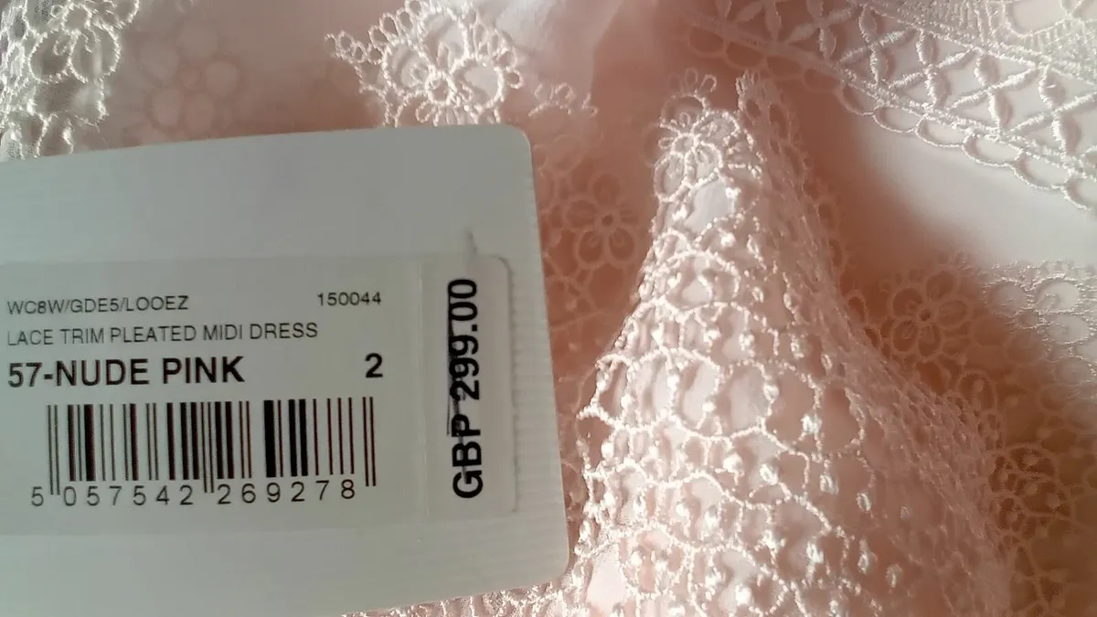 Designer dresses - Image 3