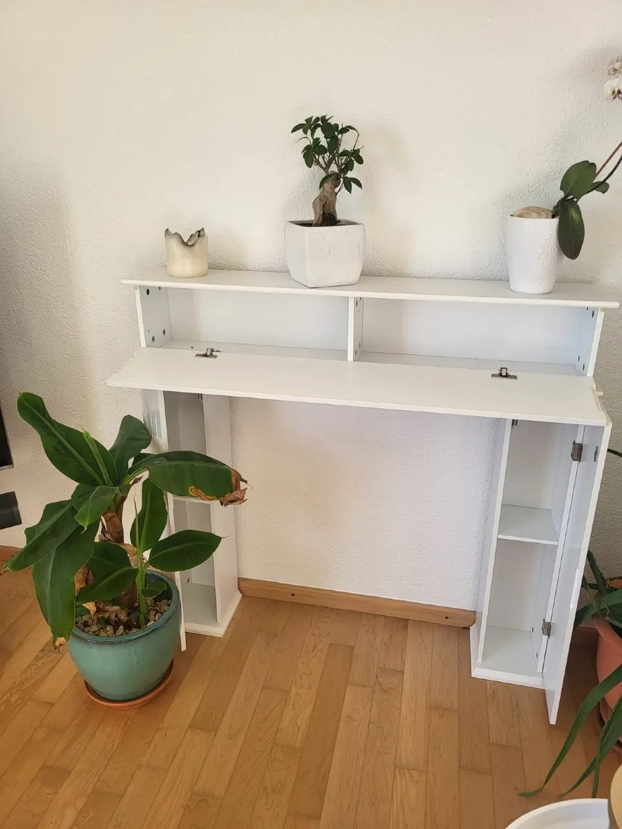 White Decorative Mantel-Style Console Shelf - Image 3