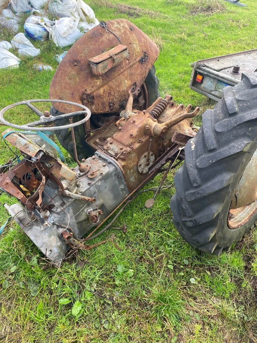 Ferguson 20 parts (back end, front axle etc) - Image 1