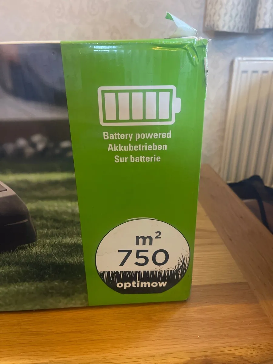 Robotic lawnmower - Image 3