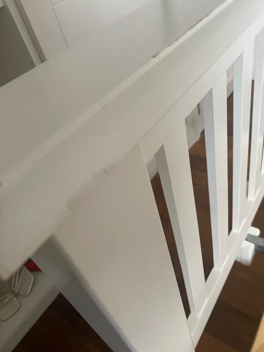 Single bed frame and matching locker - Image 3