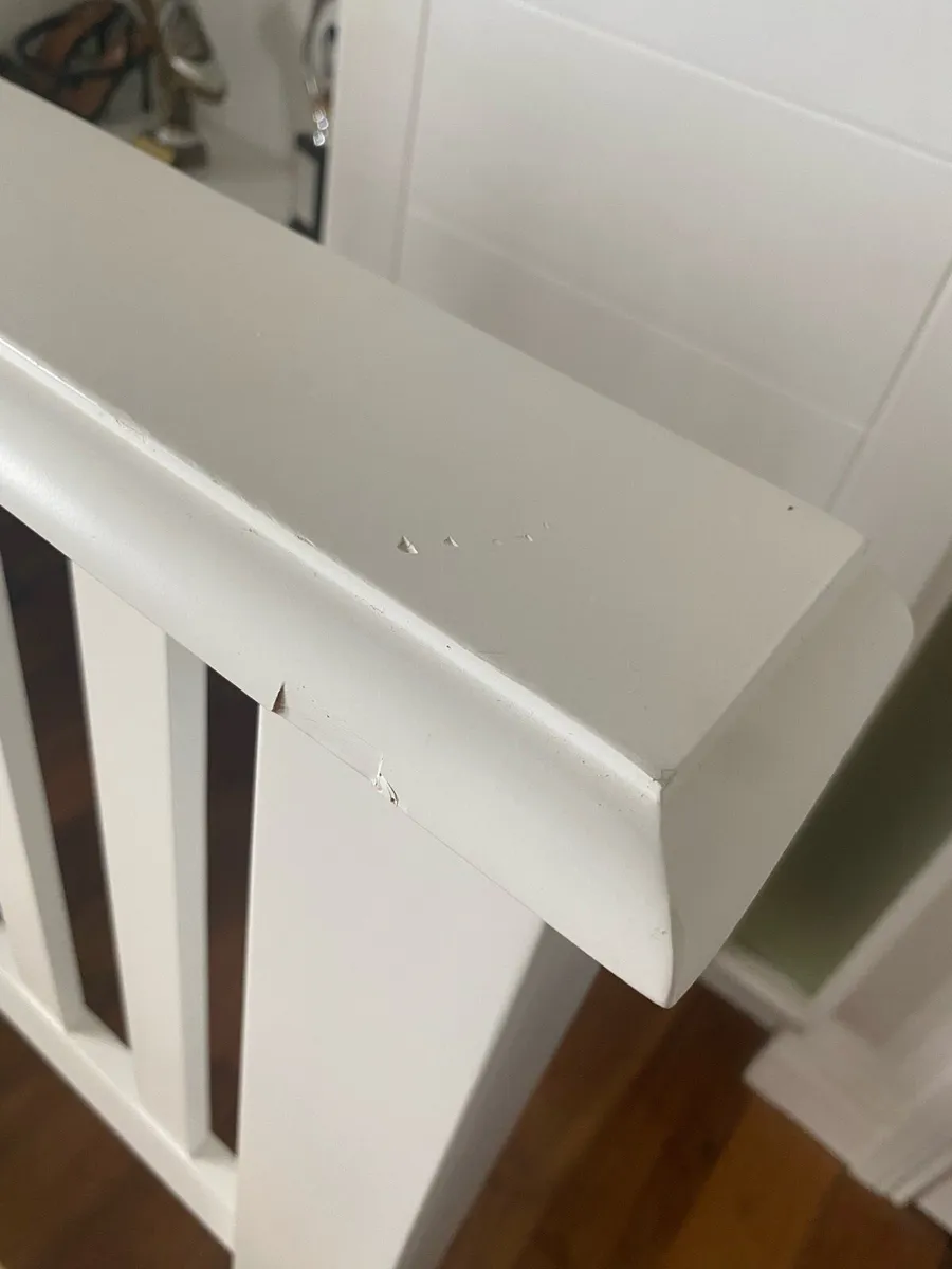 Single bed frame and matching locker - Image 4