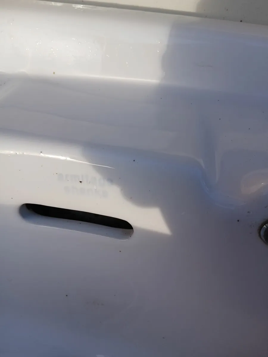 Bathroom suite - Image 2