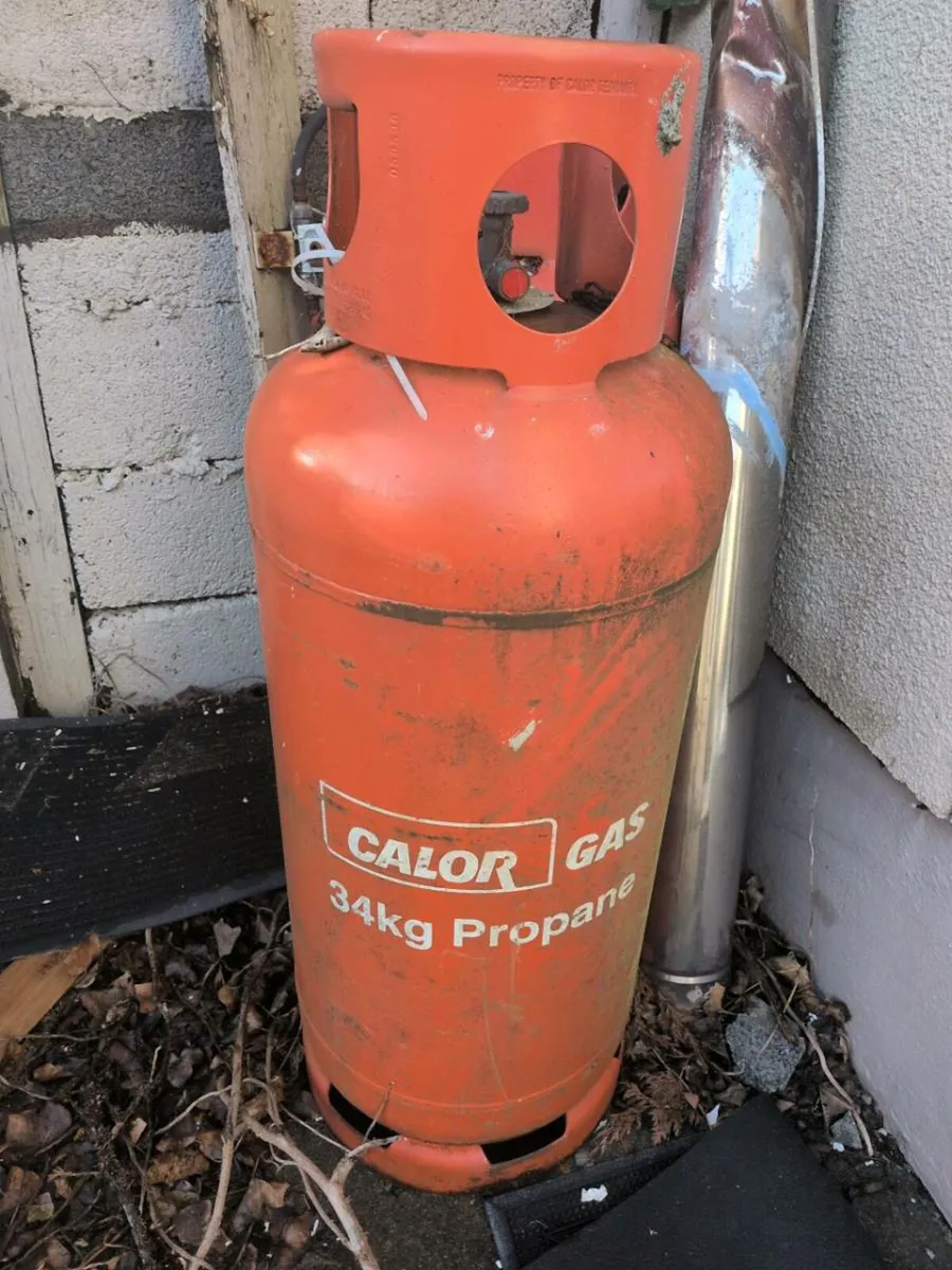 2x 34kg Gas bottle cylinder