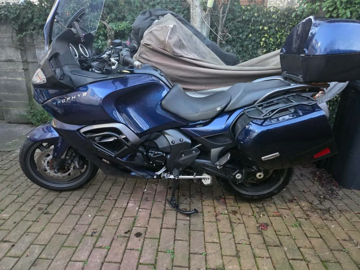 Kawasaki GTR1400,Triumph trophy1200 - Image 1