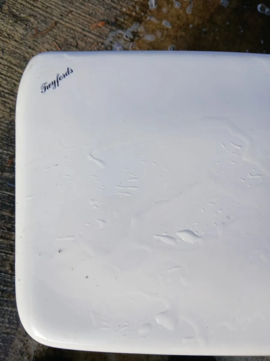 Bathroom suite - Image 4