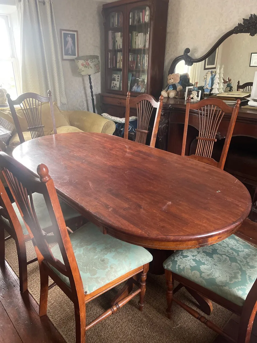 Table and 6 chairs - Image 3