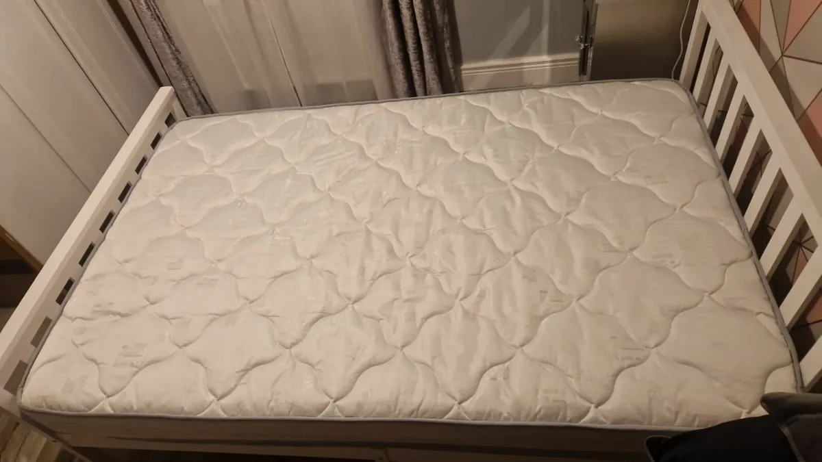 Double bed and mew mattress - Image 1