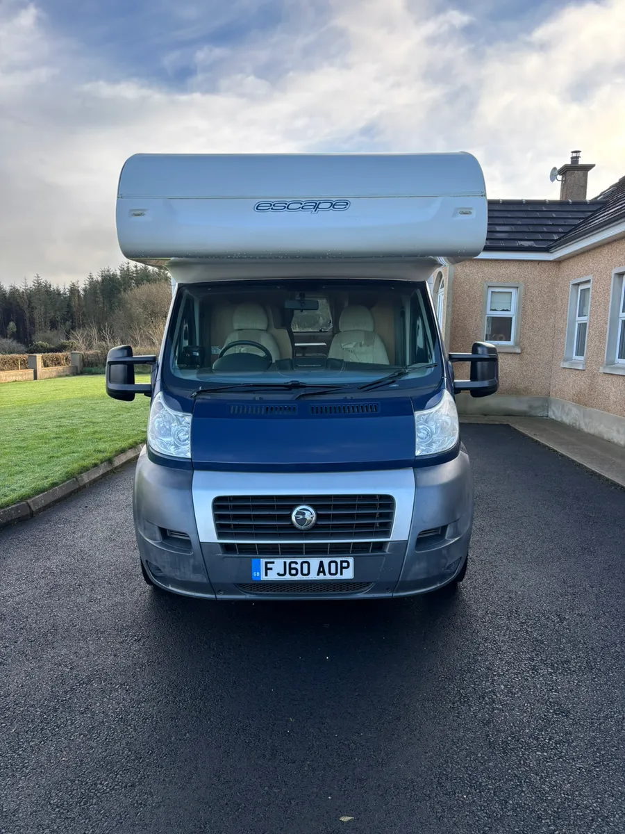 Swift Motorhome 6 berth - Image 2